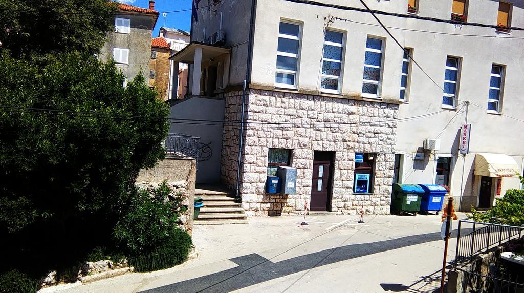 Apartment Filip Vrbnik Exterior photo